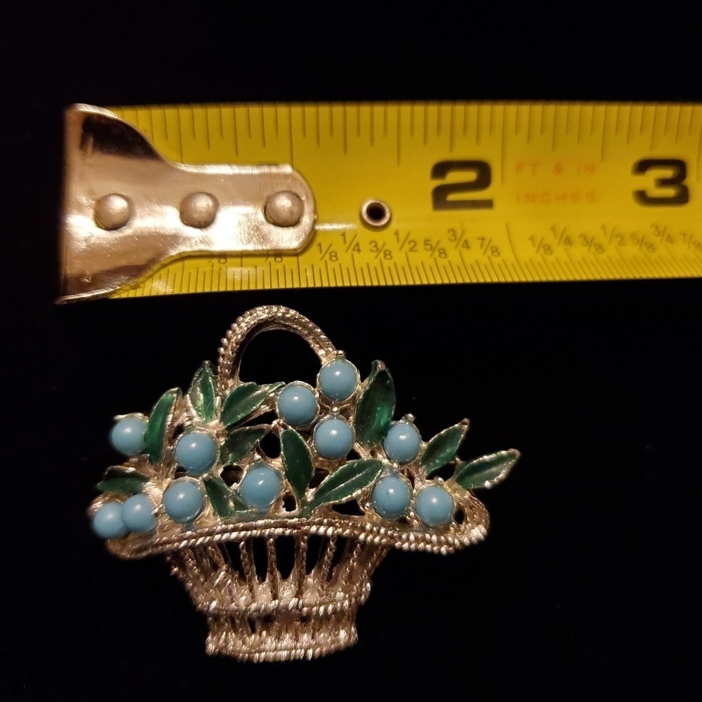 📌🧺 Flower Basket Brooch 🧺📌 - Picture 4 of 5